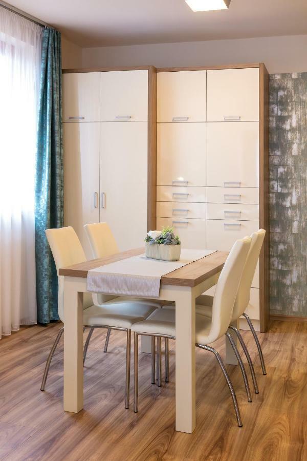 Foter Rezidencia 3 Apartment Győr Exterior foto